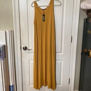 Annabelle size small mustard/gold color maxi dress NWT